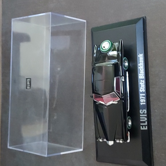 Elvis commemorative Blackhawk - Picture 7 of 10